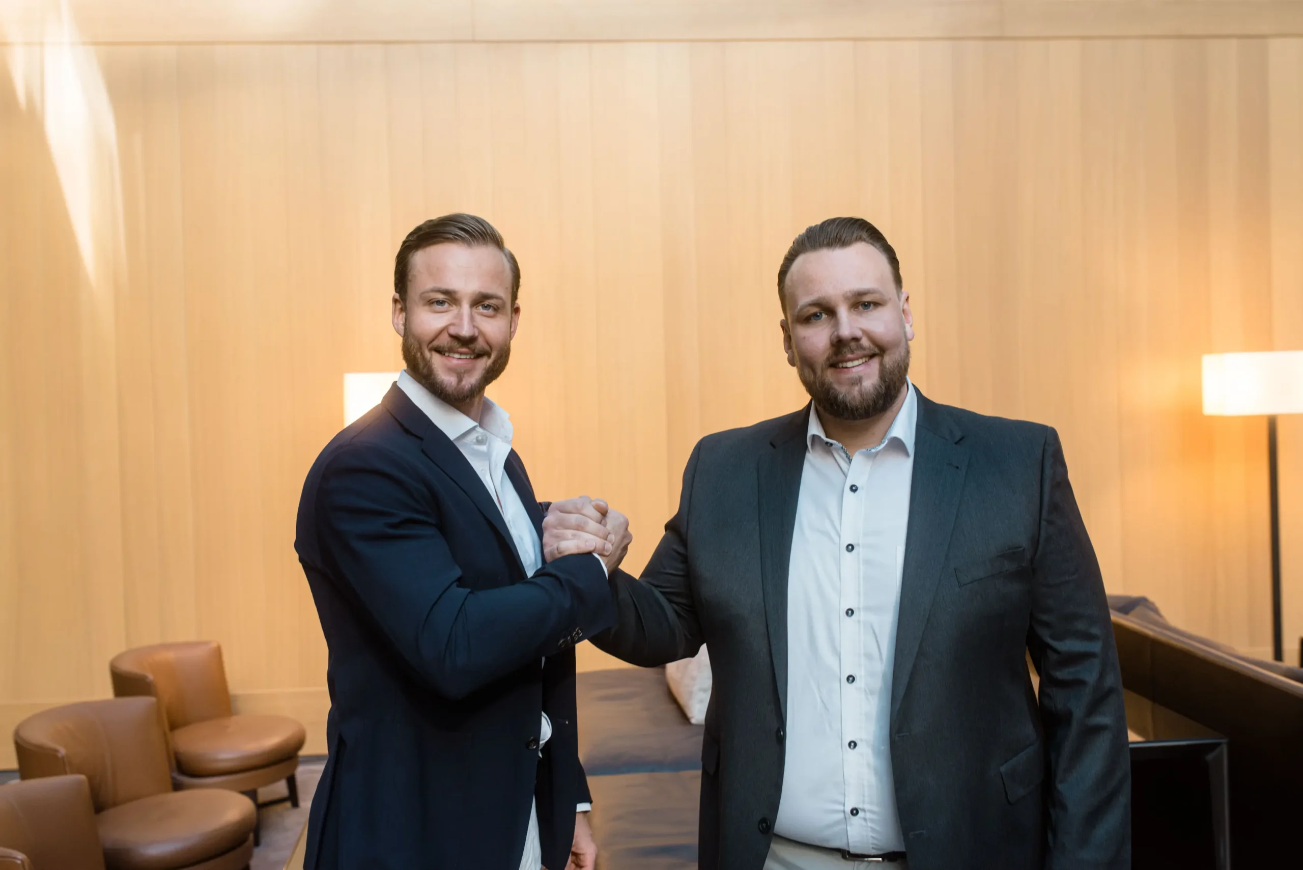 Hausverwaltung verkaufen 1 Lucas und Andre scaled
