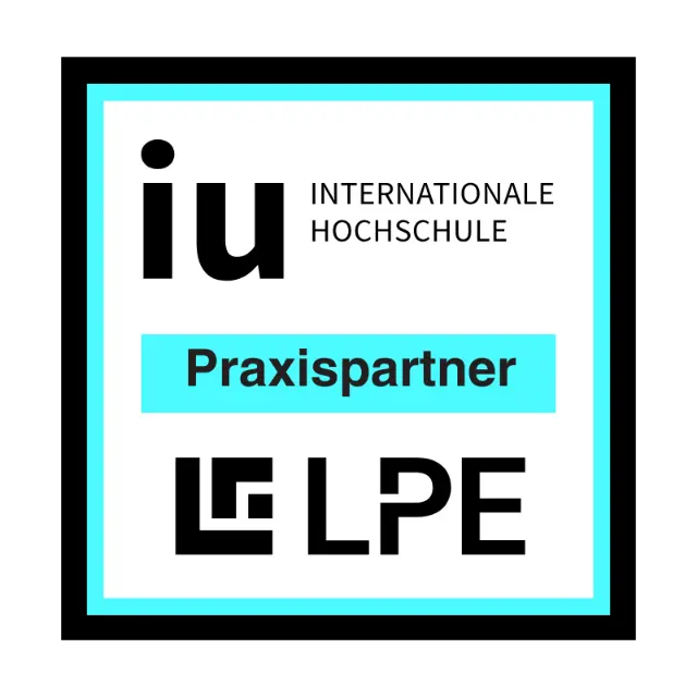 uc_stacked_images_elementor_ef408b6_item5